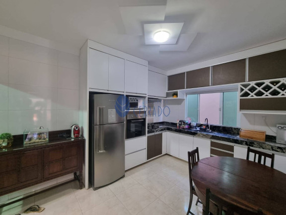 Imagem Casa com 3 Quartos à Venda, 200 m² em Jardim Itália - Anápolis