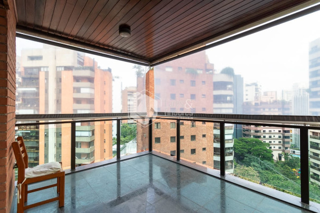 Imagem Apartamento com 3 Quartos à Venda, 325 m² em Moema - São Paulo
