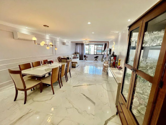 Imagem Apartamento com 3 Quartos à Venda, 216 m² em Gonzaga - Santos