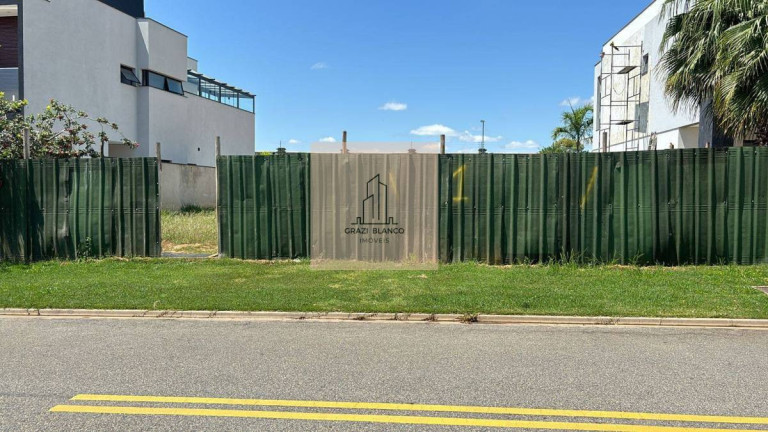 Terreno em Condomínio à Venda, 453 m²