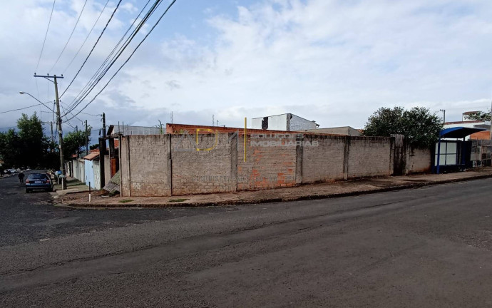 Imagem Terreno à Venda, 332 m² em Jardim Real Park - Botucatu Imagem Terreno à Venda, 332 m² em Jardim Real Park - Botucatu