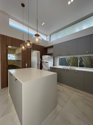 Imagem Casa com 3 Quartos à Venda, 250 m² em Glória - Joinville Imagem Casa com 3 Quartos à Venda, 250 m² em Glória - Joinville