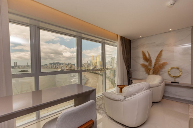 Imagem Apartamento com 3 Quartos à Venda, 164 m² em Pioneiros - Balneário Camboriú Imagem Apartamento com 3 Quartos à Venda, 164 m² em Pioneiros - Balneário Camboriú