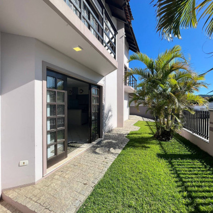 Imagem Casa com 3 Quartos à Venda, 185 m² em Morrinhos - Bombinhas