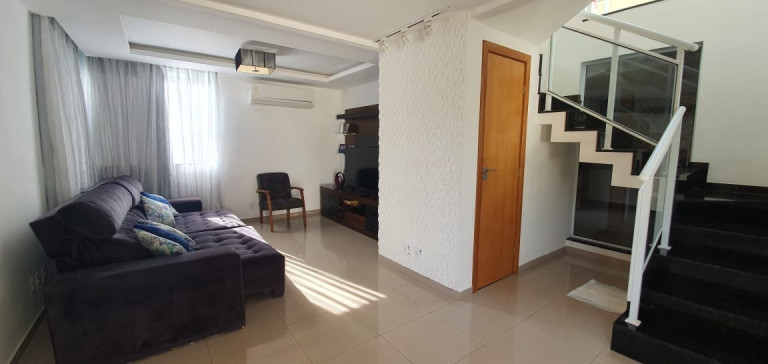 Imagem Casa com 3 Quartos à Venda, 180 m² em Piratininga - Niterói