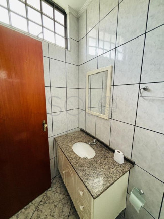 Imagem Casa com 3 Quartos à Venda, 175 m² em Vila Yamada - Araraquara