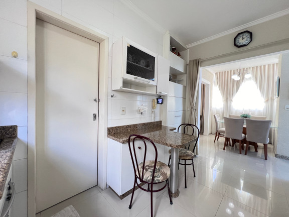 Imagem Casa com 3 Quartos à Venda, 130 m² em Glória - Joinville Imagem Casa com 3 Quartos à Venda, 130 m² em Glória - Joinville