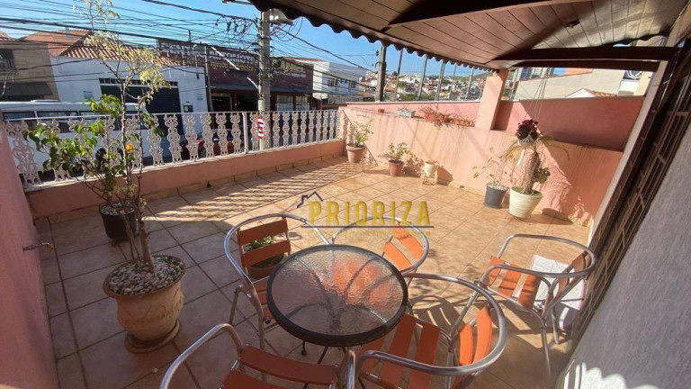 Imagem Casa com 3 Quartos à Venda, 210 m² em Vila Barcelona - Sorocaba Imagem Casa com 3 Quartos à Venda, 210 m² em Vila Barcelona - Sorocaba