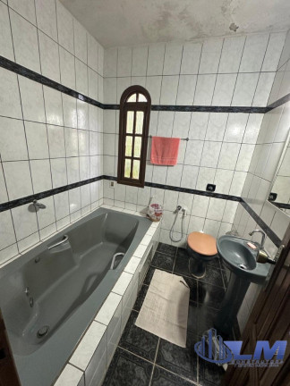 Imagem Casa com 7 Quartos à Venda, 44 m² em Santa Mônica - Guarapari Imagem Casa com 7 Quartos à Venda, 44 m² em Santa Mônica - Guarapari