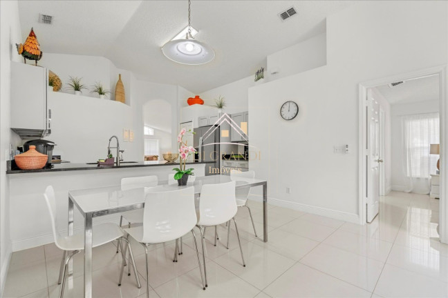 Imagem Casa com 4 Quartos para Alugar ou Temporada, 194 m² em Kissimmee - Orlando