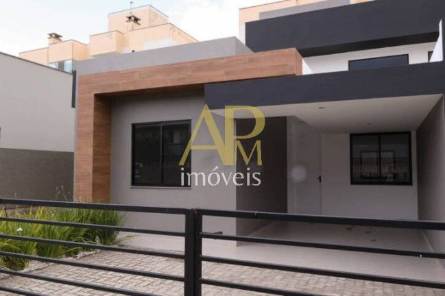 Casa com 3 Quartos à Venda, 190 m² em Sertão Do Maruim - São José
