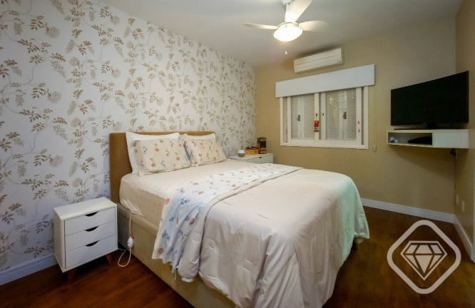 Imagem Casa com 3 Quartos à Venda, 159 m² em Tristeza - Porto Alegre Imagem Casa com 3 Quartos à Venda, 159 m² em Tristeza - Porto Alegre