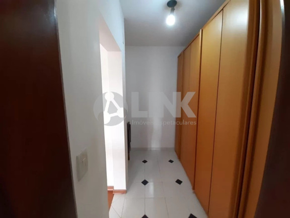 Imagem Casa com 3 Quartos à Venda, 226 m² em Jardim Itu - Porto Alegre Imagem Casa com 3 Quartos à Venda, 226 m² em Jardim Itu - Porto Alegre