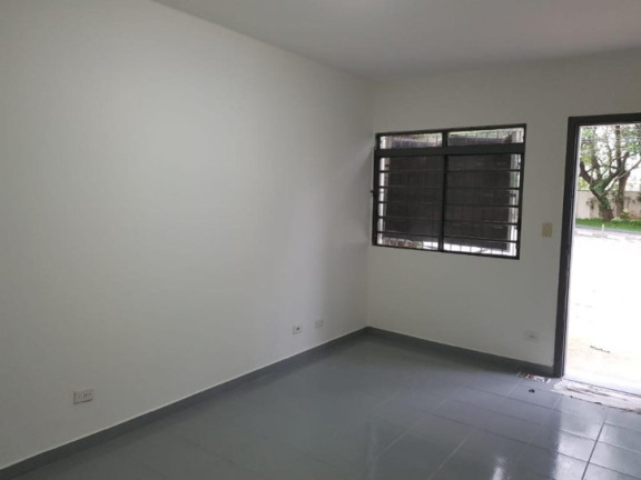 Imagem Casa com 11 Quartos à Venda, 253 m² em Socorro - São Paulo Imagem Casa com 11 Quartos à Venda, 253 m² em Socorro - São Paulo
