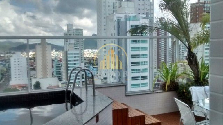 Imagem Cobertura com 4 Quartos à Venda, 290 m² em Centro - Balneário Camboriú