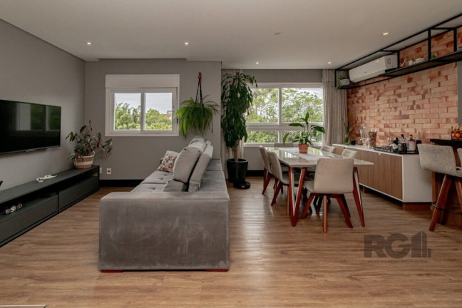 Apartamento com 3 Quartos à Venda, 76 m² em Navegantes - Porto Alegre