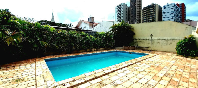 Imagem Casa com 3 Quartos à Venda, 330 m² em Zona 02 - Maringá