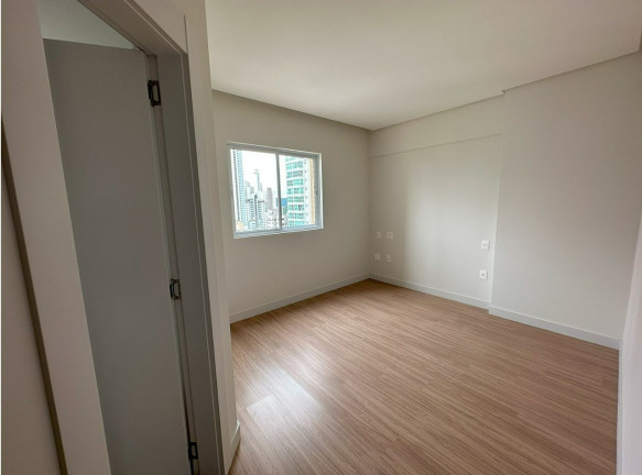 Imagem Apartamento com 3 Quartos à Venda, 189 m² em Centro - Balneário Camboriú Imagem Apartamento com 3 Quartos à Venda, 189 m² em Centro - Balneário Camboriú