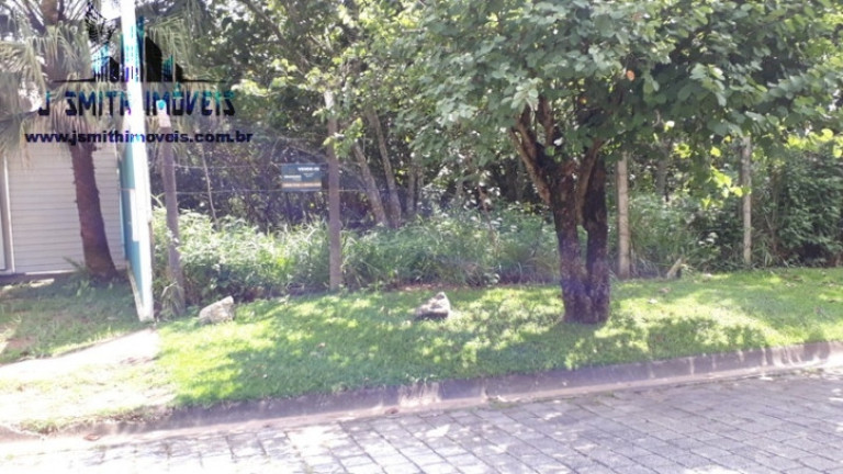 Imagem Terreno em Condomínio à Venda, 638 m² em Gramado - Cotia Imagem Terreno em Condomínio à Venda, 638 m² em Gramado - Cotia