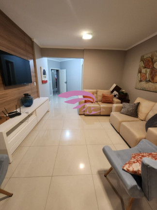 Imagem Imóvel com 4 Quartos à Venda, 181 m² em Centro - Balneário Camboriú Imagem Imóvel com 4 Quartos à Venda, 181 m² em Centro - Balneário Camboriú