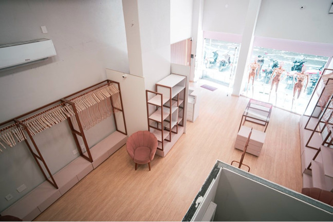 Sala Comercial à Venda, 83 m² em Centro - Balneário Camboriú