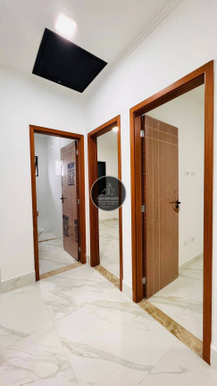 Imagem Sobrado com 2 Quartos à Venda,  em Jardim Samoa - Mongaguá