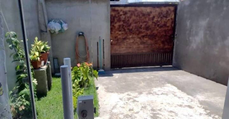 Imagem Casa com 1 Quarto à Venda, 150 m² em Parque Daville - Peruíbe Imagem Casa com 1 Quarto à Venda, 150 m² em Parque Daville - Peruíbe