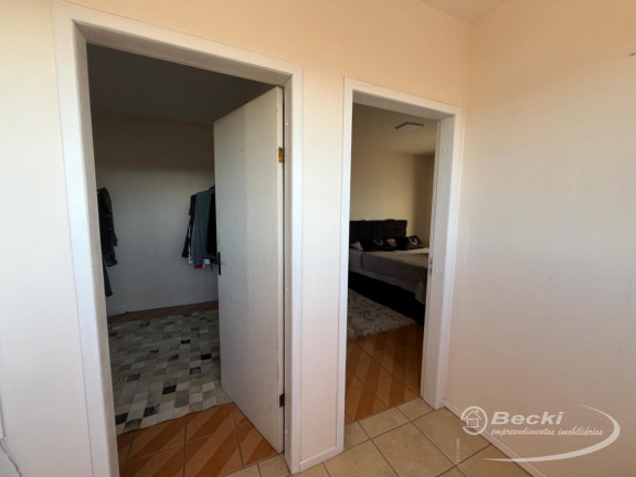 Imagem Casa com 4 Quartos à Venda, 219 m² em Floresta - Joinville