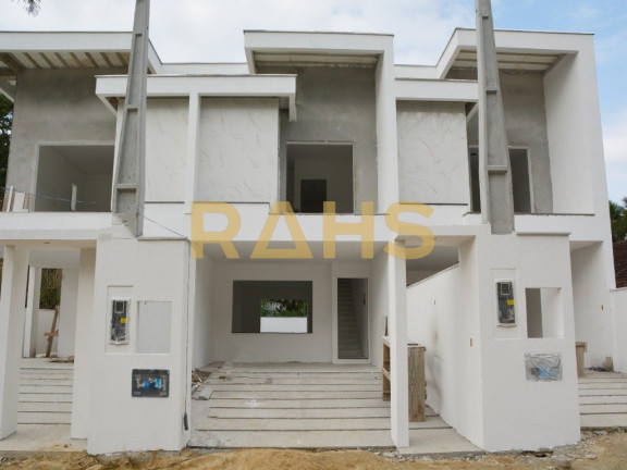 Casa com 2 Quartos à Venda, 130 m² em América - Joinville