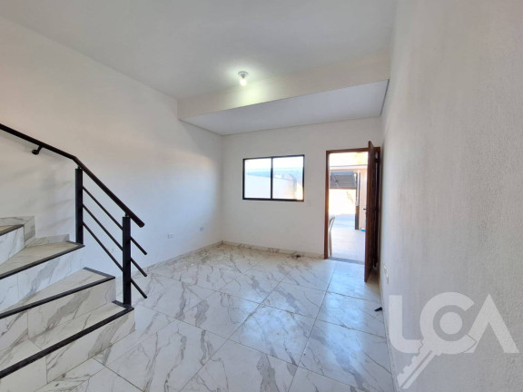 Sobrado com 2 Quartos à Venda, 72 m² em Balneário Dos Golfinhos - Caraguatatuba