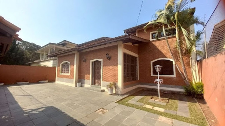 Casa com 8 Quartos à Venda, 300 m² em Morumbi - Atibaia