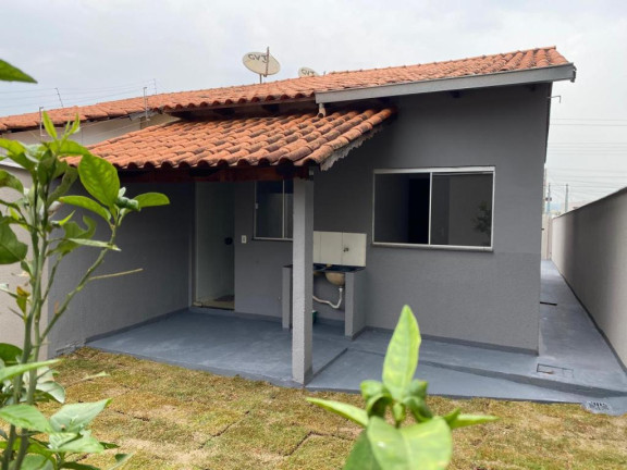 Casa com 2 Quartos à Venda, 80 m² em Setor Central - Senador Canedo