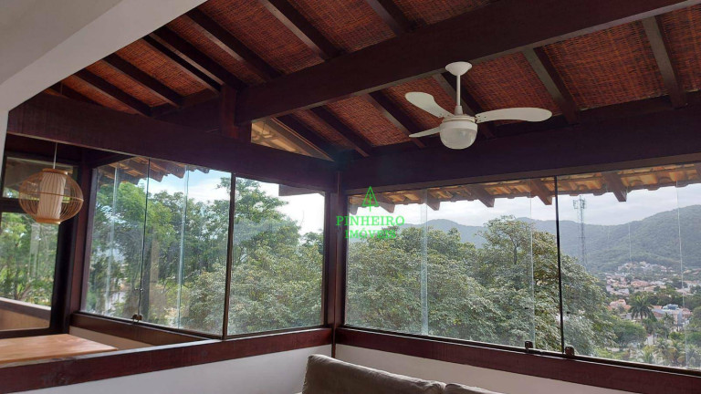 Imagem Casa com 4 Quartos à Venda, 193 m² em Itaipu - Niterói