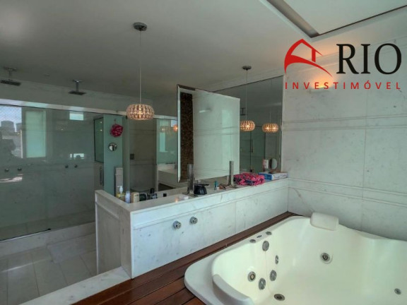 Imagem Casa com 5 Quartos à Venda, 600 m² em Barra Da Tijuca - Rio De Janeiro Imagem Casa com 5 Quartos à Venda, 600 m² em Barra Da Tijuca - Rio De Janeiro