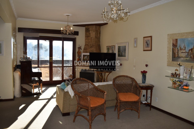 Imagem Imóvel com 4 Quartos à Venda, 168 m² em Região Do Jaguaribe - Campos Do Jordão Imagem Imóvel com 4 Quartos à Venda, 168 m² em Região Do Jaguaribe - Campos Do Jordão