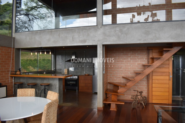 Imagem Casa com 3 Quartos à Venda, 400 m² em Região De São Bento Do Sapucaí - São Bento Do Sapucaí Imagem Casa com 3 Quartos à Venda, 400 m² em Região De São Bento Do Sapucaí - São Bento Do Sapucaí