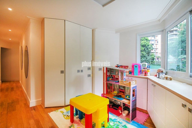 Imagem Apartamento com 3 Quartos à Venda, 257 m² em Real Parque - São Paulo Imagem Apartamento com 3 Quartos à Venda, 257 m² em Real Parque - São Paulo