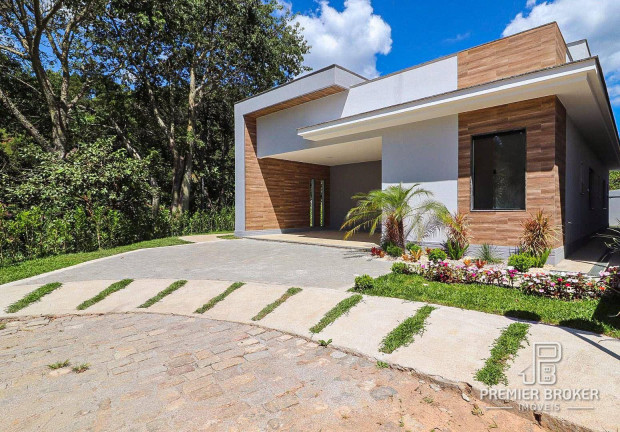Casa com 3 Quartos à Venda, 136 m² em Albuquerque - Teresópolis