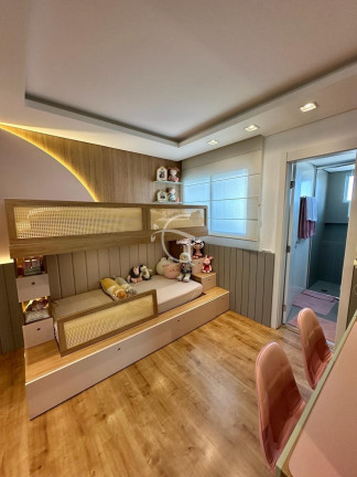 Imagem Imóvel com 4 Quartos à Venda, 291 m² em América - Joinville