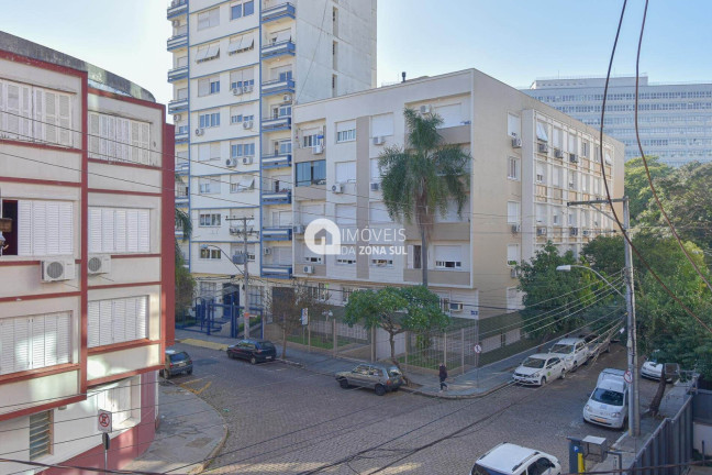 Imagem Apartamento com 2 Quartos à Venda, 64 m²