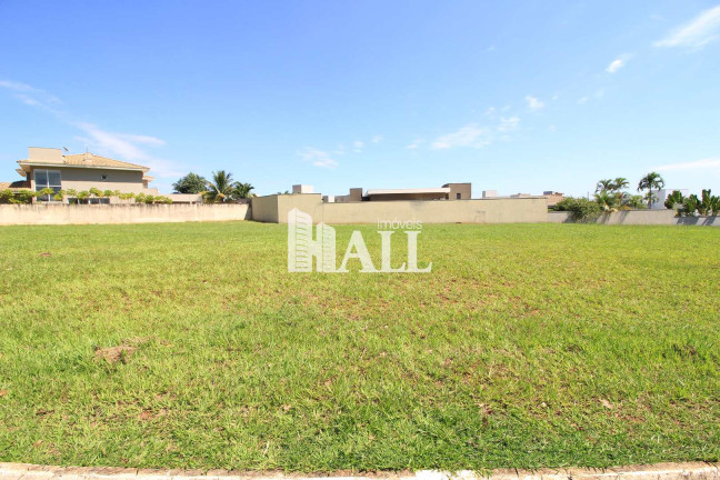 Terreno à Venda, 720 m² em Condomínio Golden Park Residence - Mirassol
