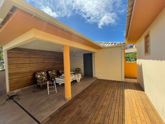 Imagem Casa com 5 Quartos à Venda, 245 m² em Governador Celso Ramos - Governador Celso Ramos