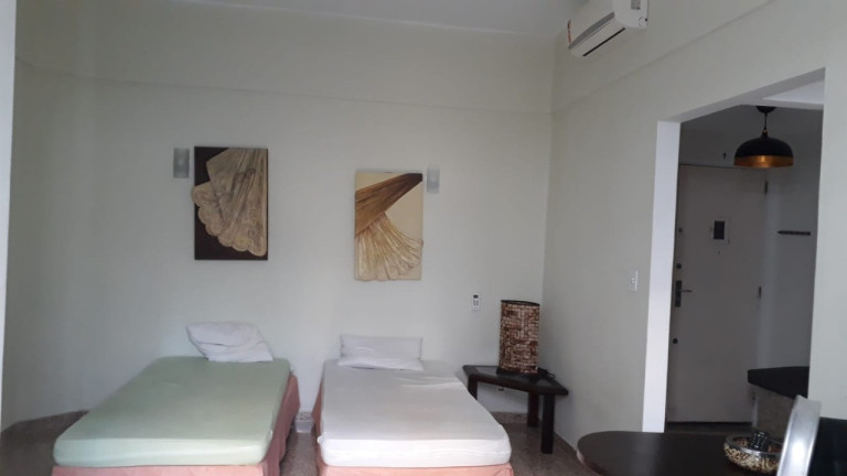 Imagem Apartamento com 1 Quarto à Venda,  em Copacabana - Rio De Janeiro