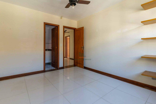Imagem Casa com 3 Quartos à Venda, 405 m² em Itaipu - Niterói