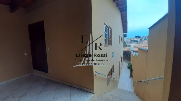 Casa com 3 Quartos à Venda,  em Itatiba