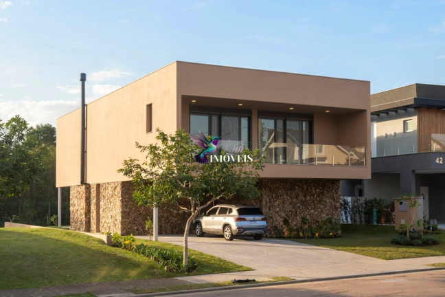 Imagem Casa de Condomínio com 4 Quartos à Venda, 330 m² em Vila Nova - Porto Alegre