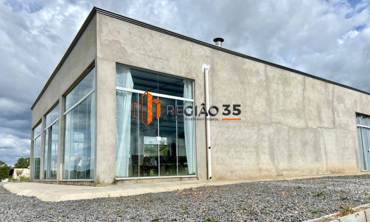 Imagem Casa com 3 Quartos à Venda, 2.000 m² em Residencial E Industrial Campo Alegre - Poços De Caldas