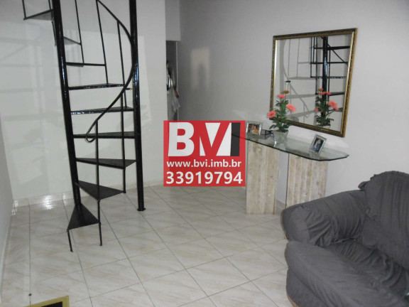 Imagem Casa com 2 Quartos à Venda, 51 m² em Vila Kosmos - Rio De Janeiro Imagem Casa com 2 Quartos à Venda, 51 m² em Vila Kosmos - Rio De Janeiro