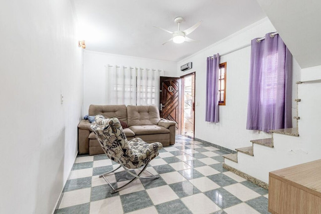 Imagem Casa com 3 Quartos à Venda, 231 m² em Vila Carmosina - São Paulo