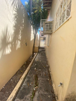 Imagem Casa com 3 Quartos à Venda, 260 m² em Montese - Fortaleza